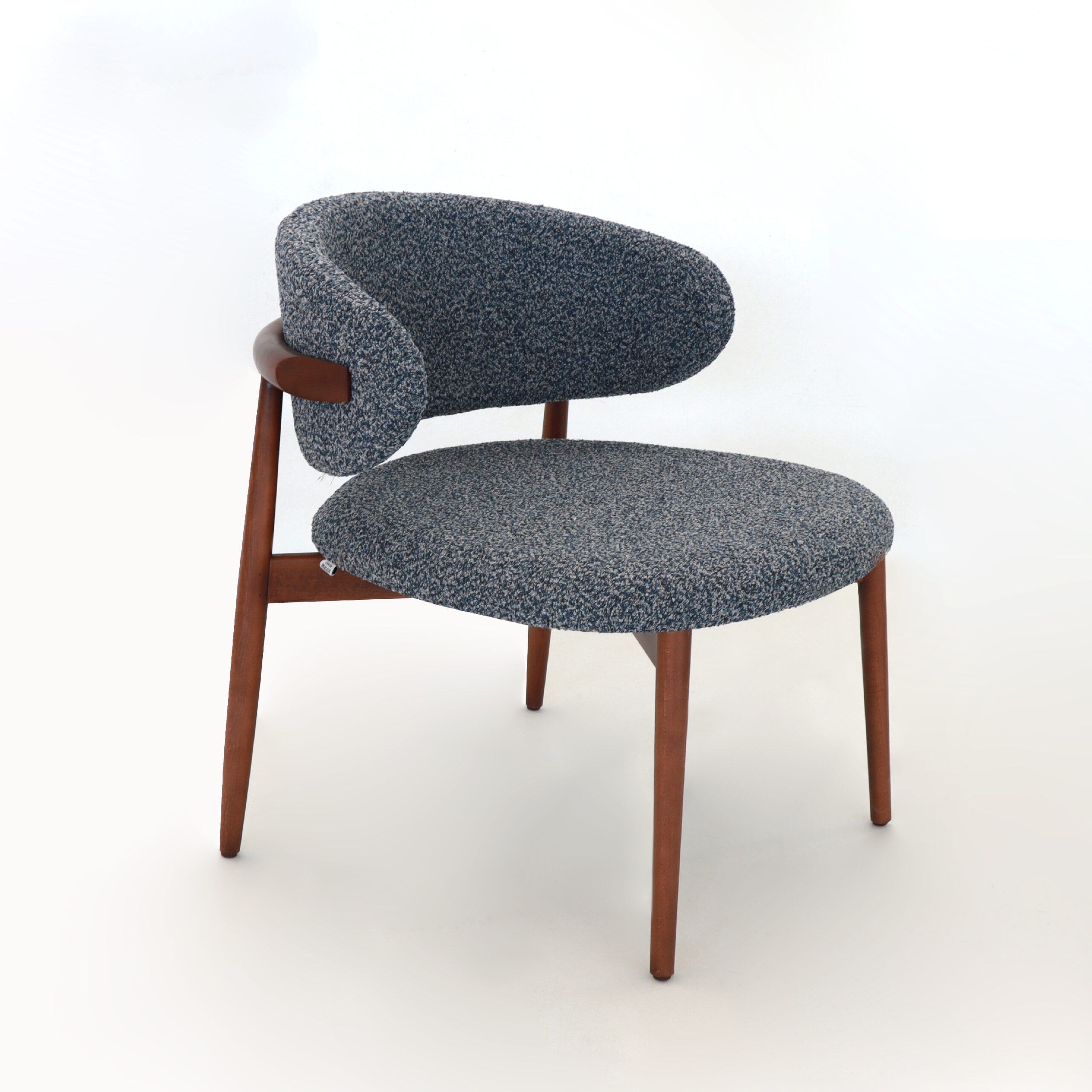 victor1_Plan de travail 1