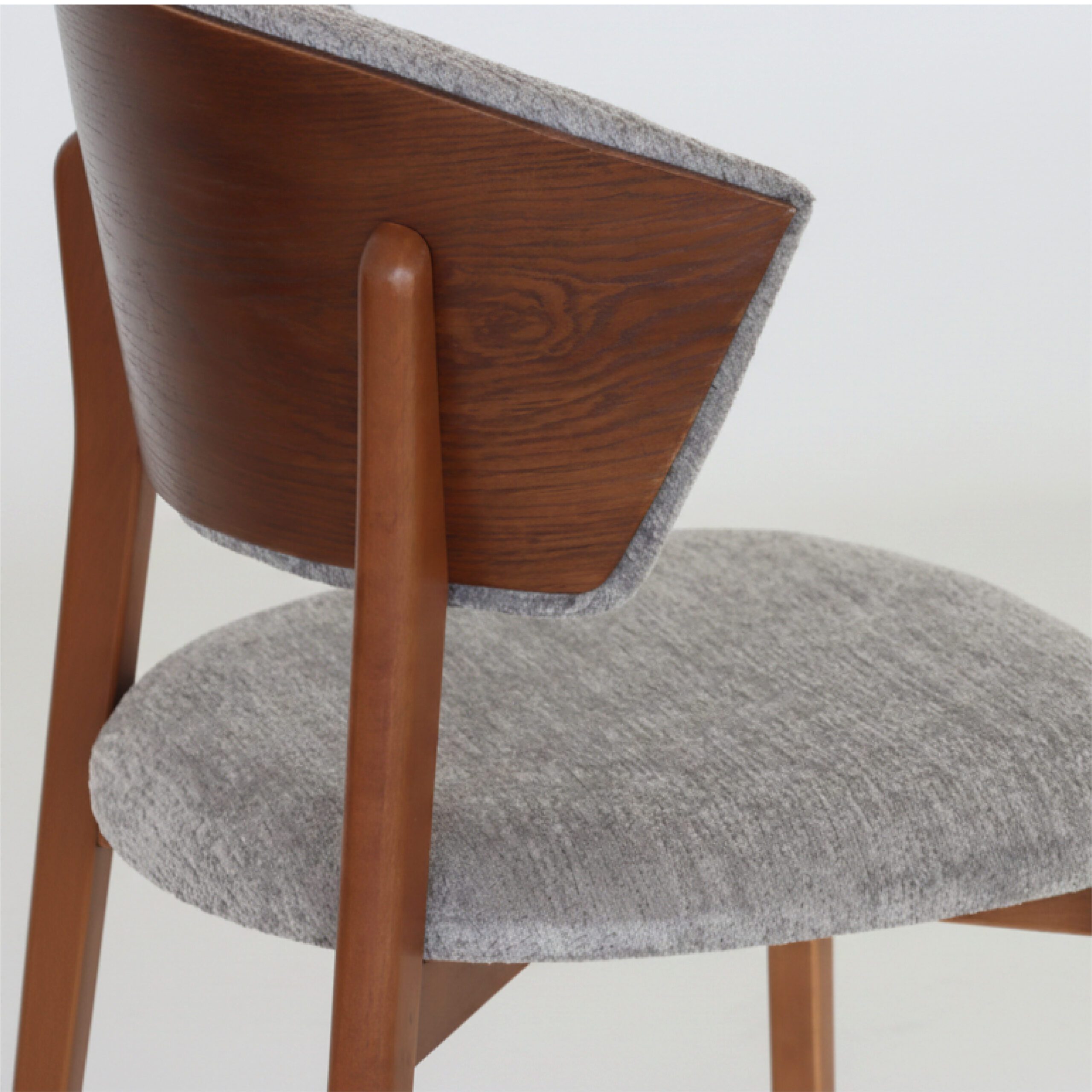 CHAISE LISA – Image 2